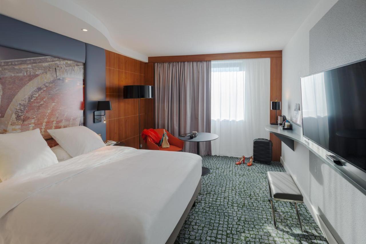Mercure Centre Compans 4*