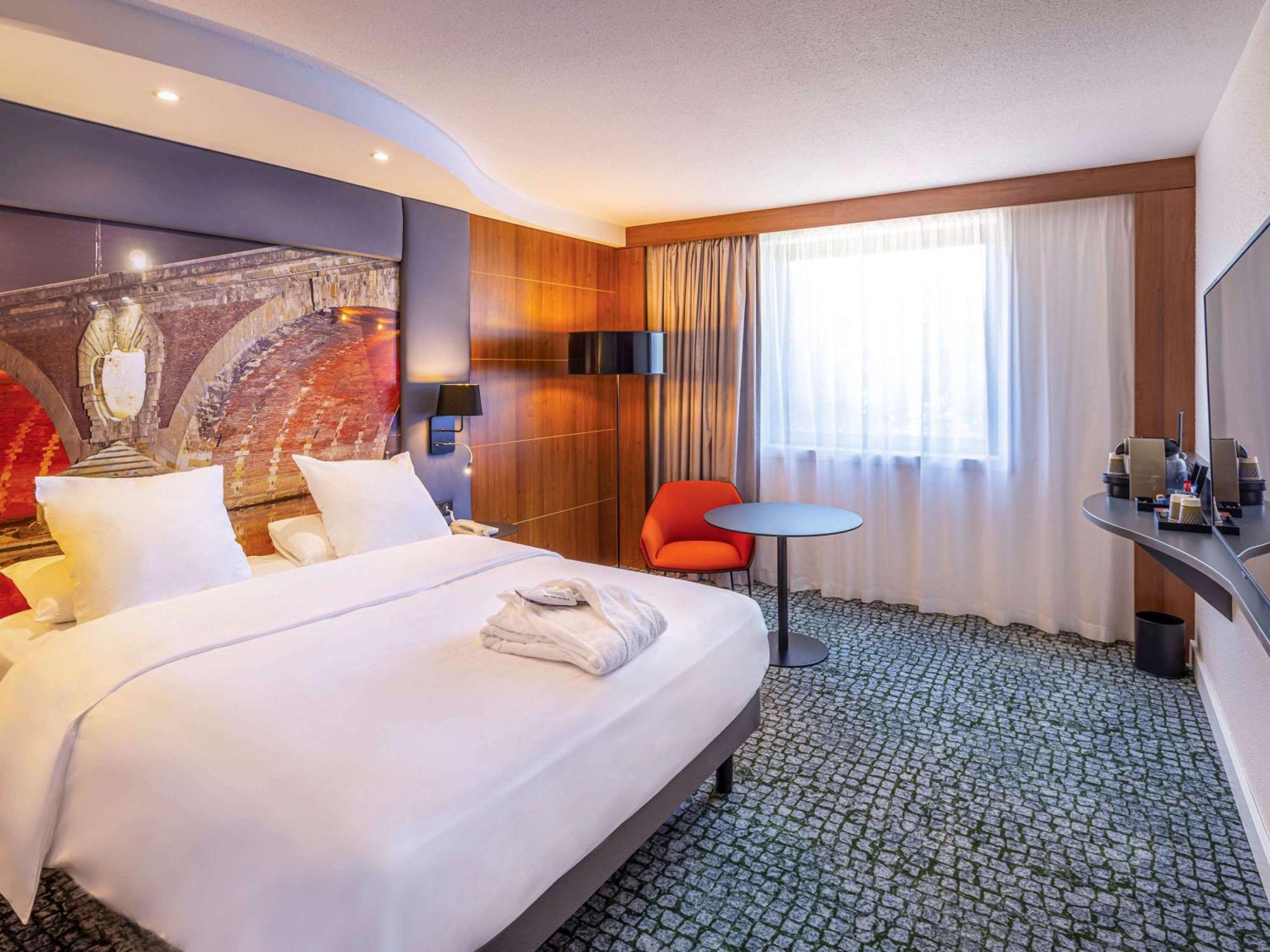 Mercure Centre Compans 4*