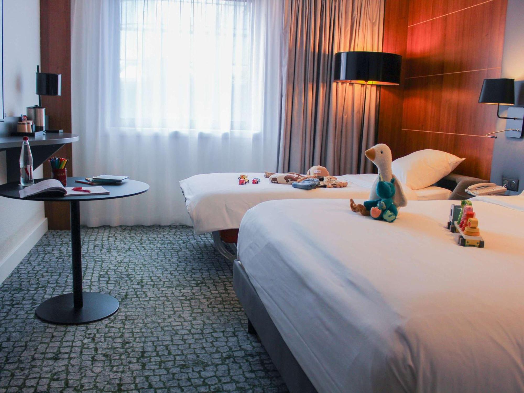 Hotel Mercure Centre Compans 4*
