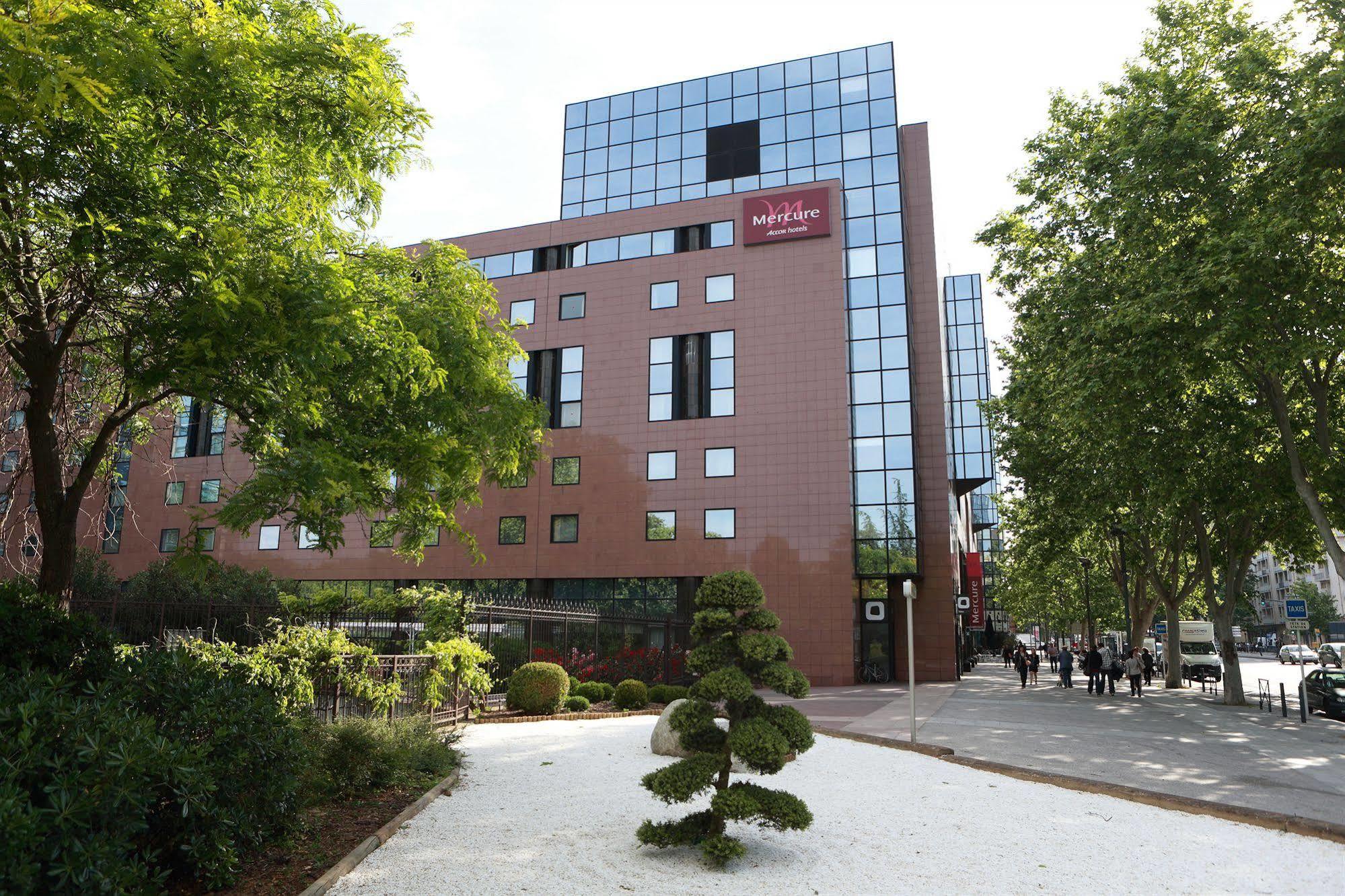 Hotel Mercure Centre Compans 4*